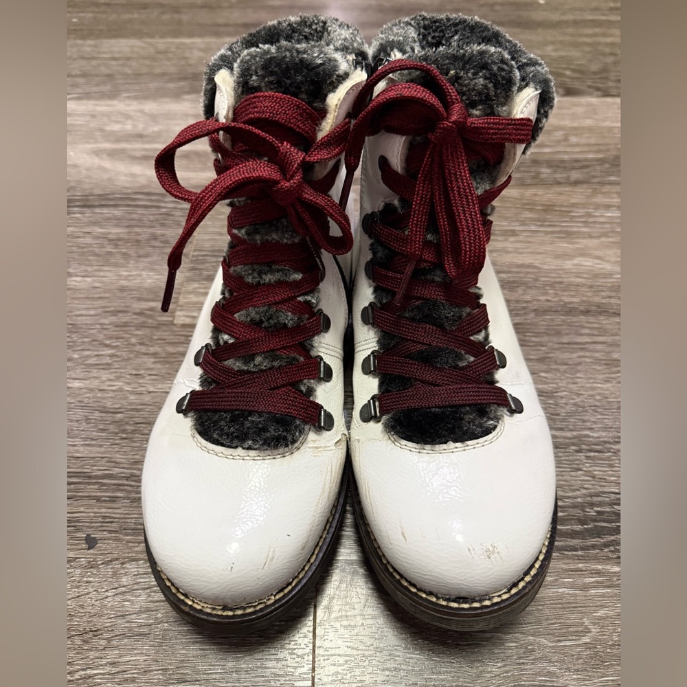 Rieker White wool lined boots women’s size 9